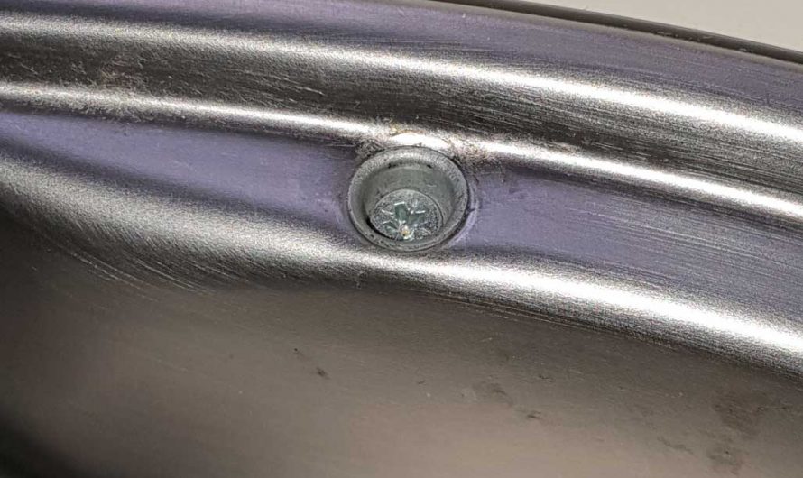 Alternative Dometic-Schraubenabdeckung