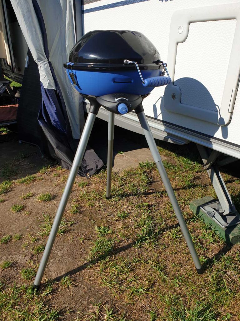 Campingaz CV400 Grill mit Beinverlängerung